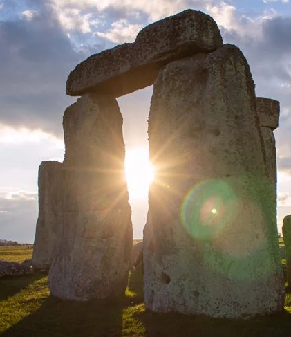 Stonehenge at Sunset Wiltshire England 800x534 1 e1632142135886